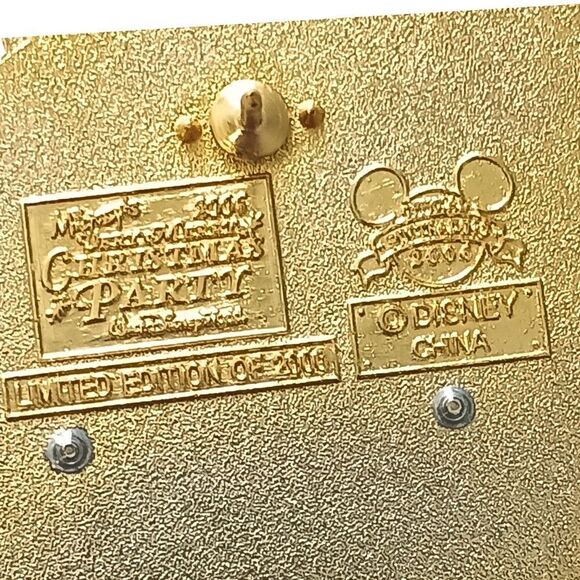 Disney Pin Mickeys Very Merry Christmas Party 2006 Minnie Mouse Reindeer 3D Y2K. - Picture 5 of 13